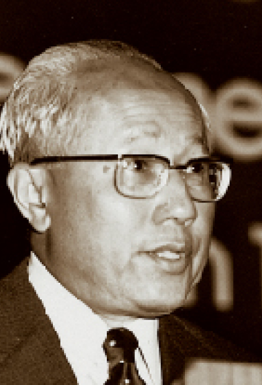 about-futures-made-better-history-aux-2